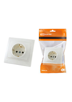 SQ1814-0012, Розетка 2П+З 16А 250В белая "Таймыр"